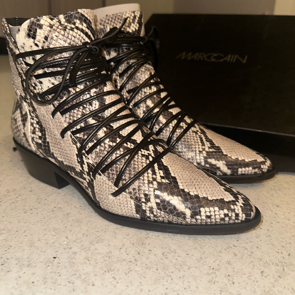 Nib Marc Cain Snake Ankle Boots Tied Black Lace